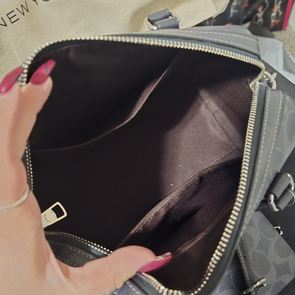 Coach Purse - Picture 5 of 6